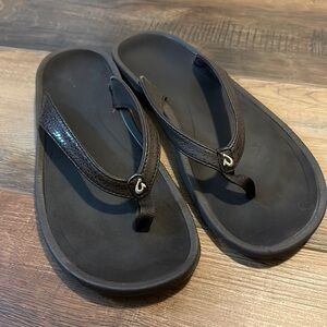 Olukai brown sandals size 10